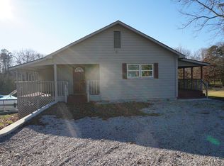 3905 Price Rd, Gainesville, GA 30506