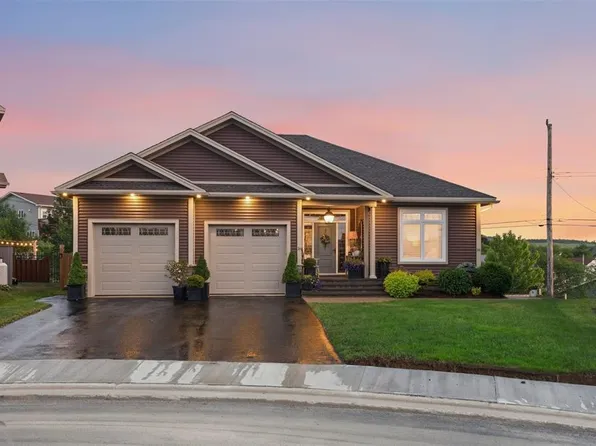 16 Little Bell Place, Conception Bay South, NL A1W0G7