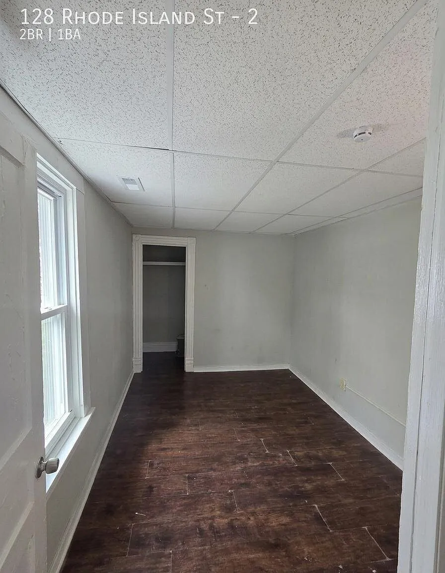 2 bed, 1100 sqft, $1,075 — Photo 4