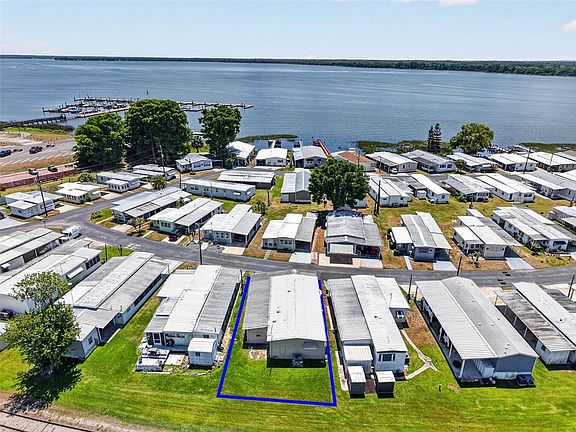 2nd image of 488 Marina Ln