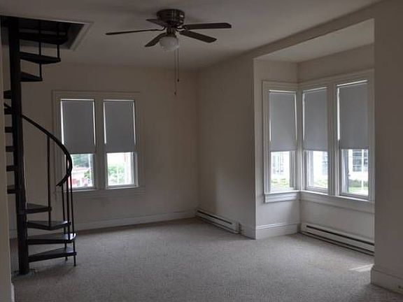 Living Room with Spiral S