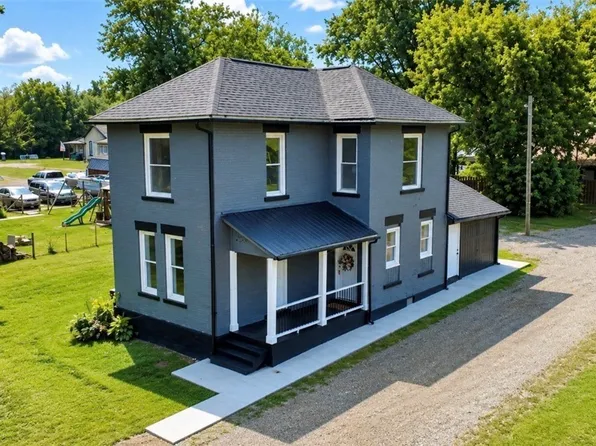 561 Downard Rd, Zanesville, OH 43701