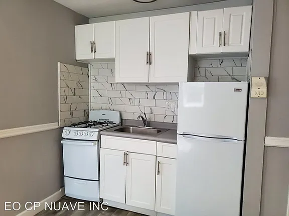 1 Bedroom at 376 Park Ave #26, East Orange NJ — photo 2