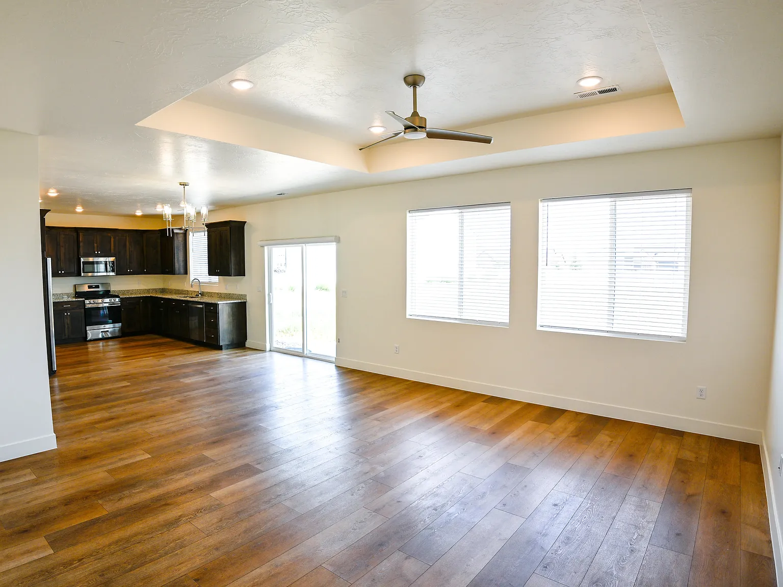 4 bed, 1569 sqft, $2,300 — Photo 4