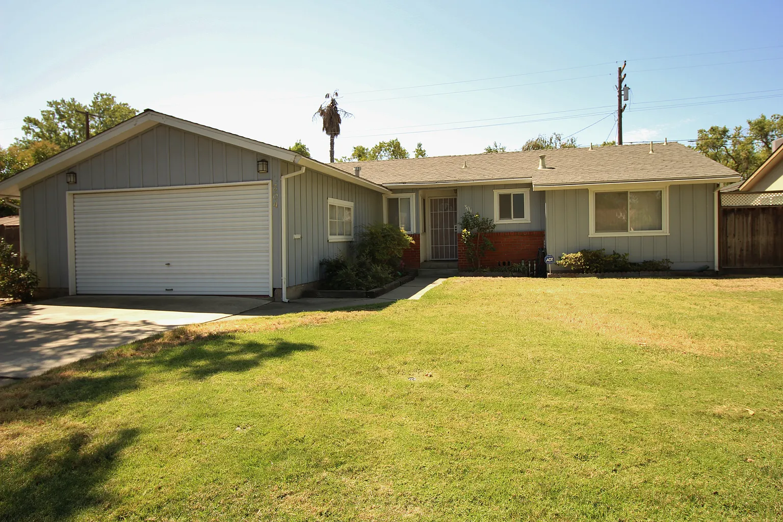 304 Tokay Ave photo 1