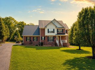 1109 Stonehenge Ct, Columbia, TN 38401