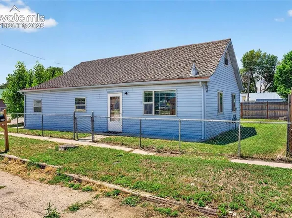 505 2nd Ave, Deer Trail, CO 80105