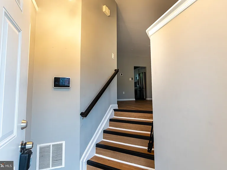 2403 Baikal Loop — Photo 3