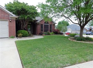 5700 Round Rock Rd, Haltom City, TX 76137