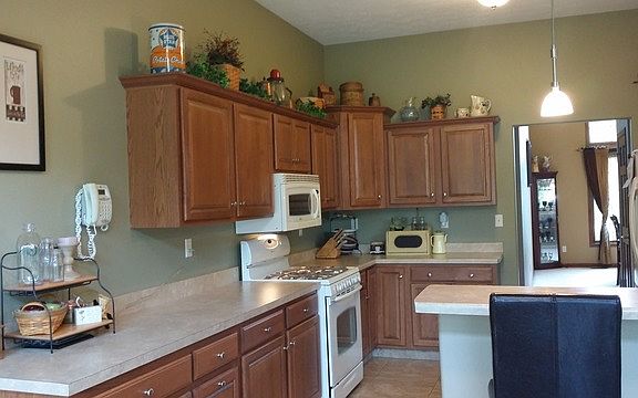 2nd image of 7535 N Winding Oak Ln