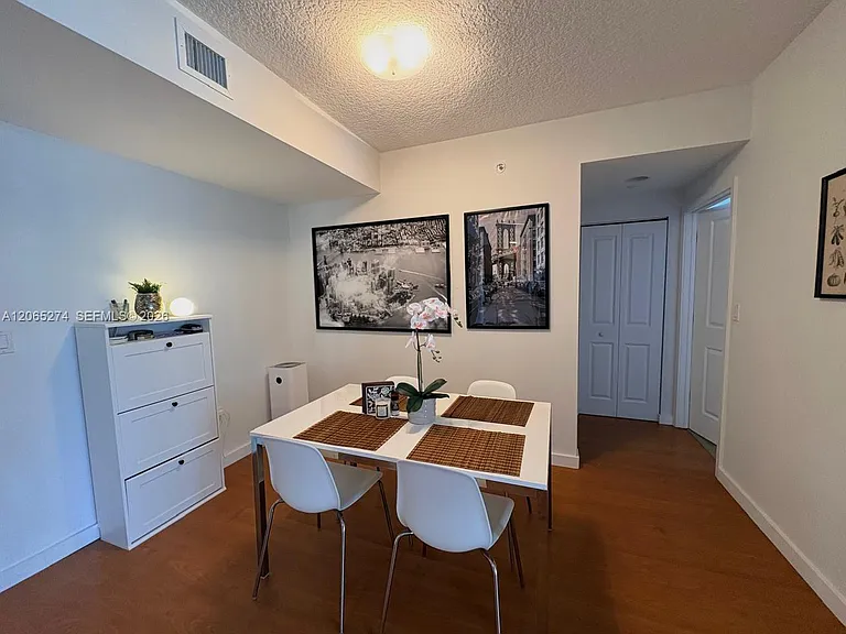 601 NE 23rd St #Penthouse 04 — Photo 9