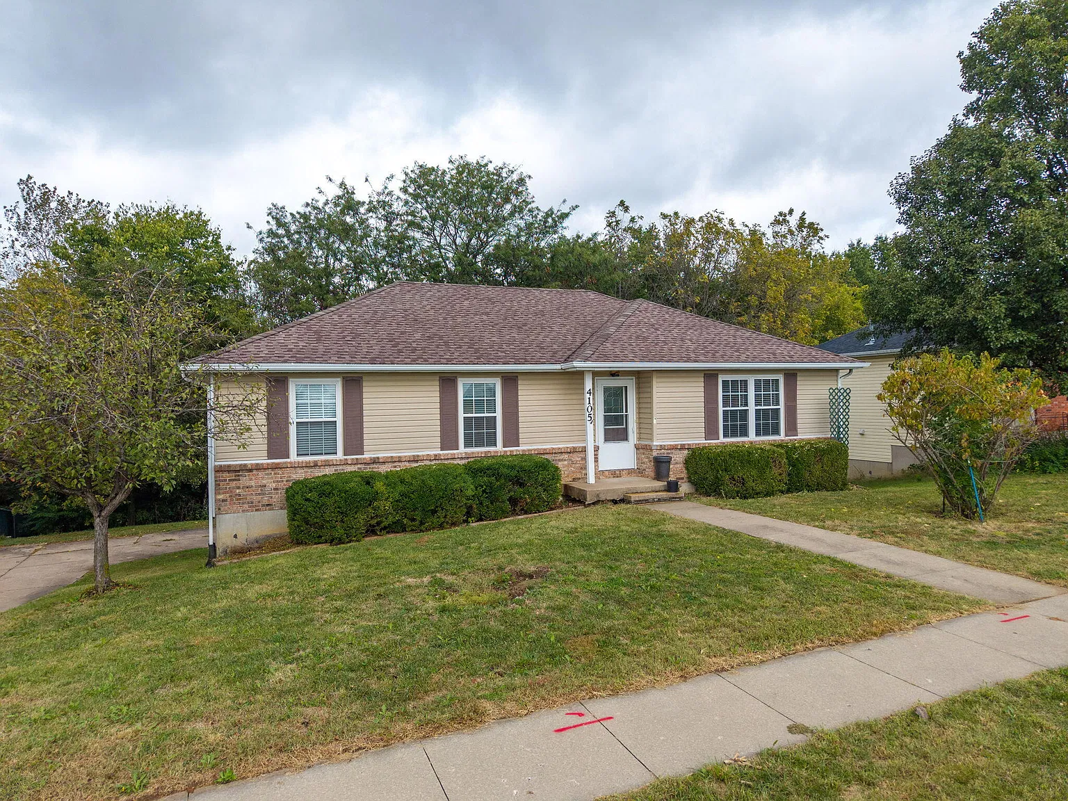 4 bed, 2.5 bath, 1963 sqft, $1,850 — Photo 1