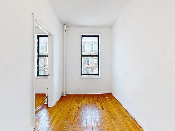 2nd image of 542 W 147th St #3FL7