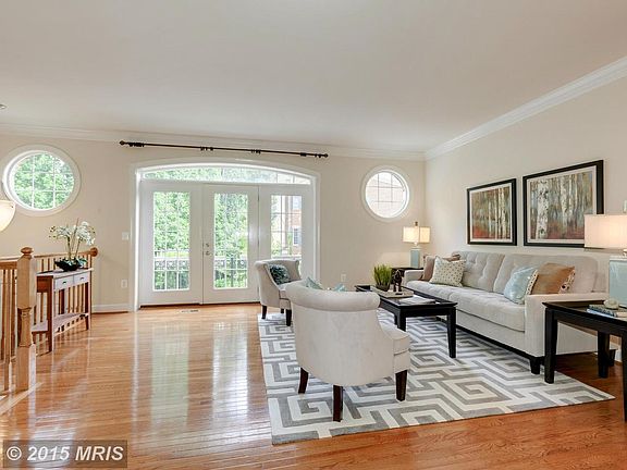 3rd image of 12275 Engelmann Oak Ln