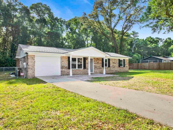 9710 Wanda Dr, Pensacola, FL 32514