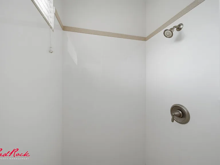 1546 Morane Manor Dr — Photo 12