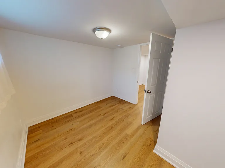 275 Oakwood Ave — Photo 43