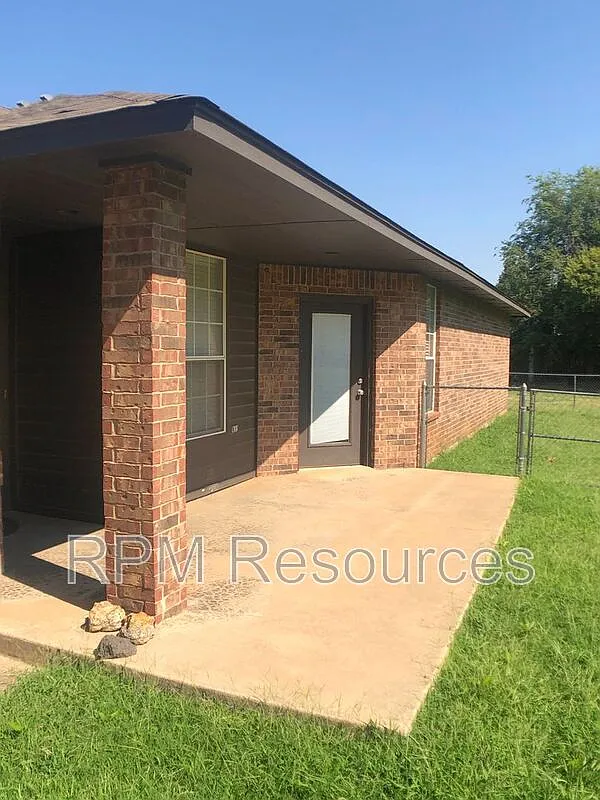 2 bed, 2.0 bath, 1187 sqft, $1,250 — Photo 3
