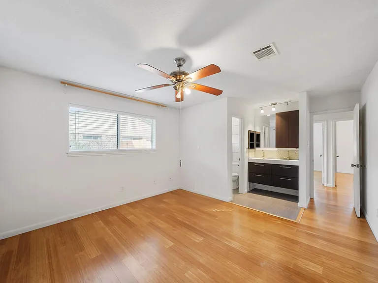 1223 Bramblebury Dr — Photo 17