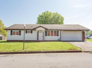 1606 Palos St, Athens, TN 37303