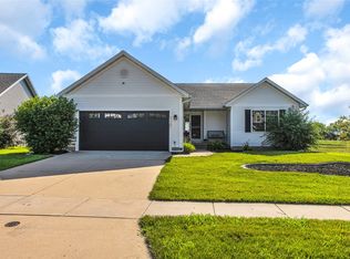 3607 Field Stone Pl SW, Cedar Rapids, IA 52404