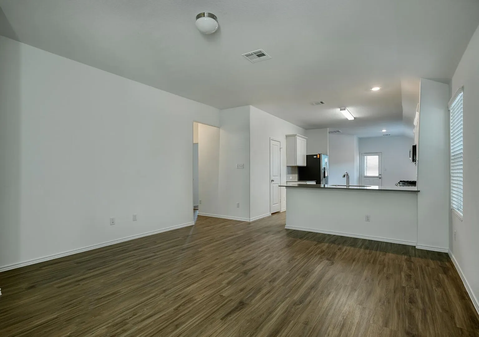 241 Majestic Cedar Ct — Photo 3