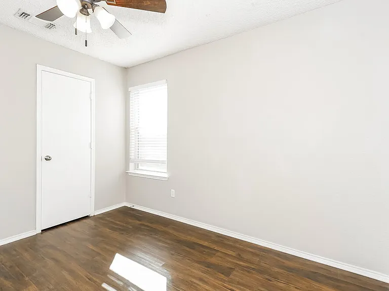 4553 Wheatland Dr — Photo 13