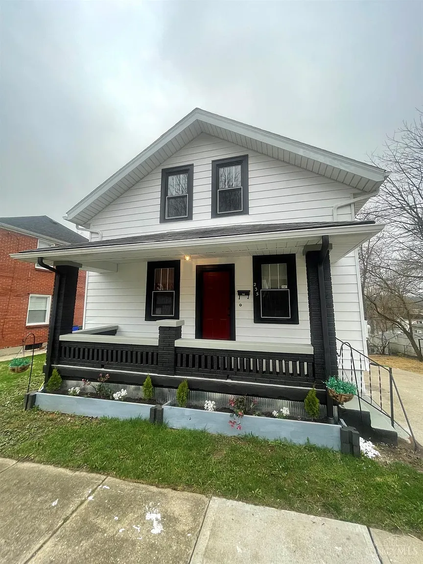 235 Jackson St photo 1
