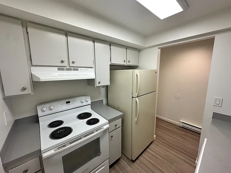 3414 S Grand Blvd #106 — Photo 2