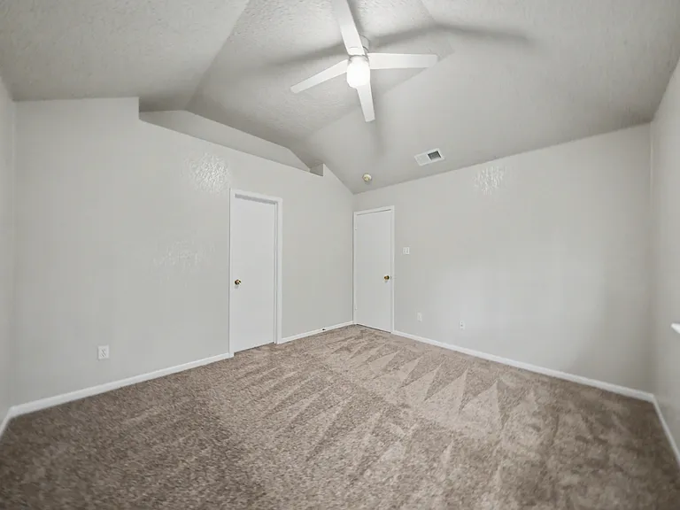 1702 Clairidge Ave — Photo 33