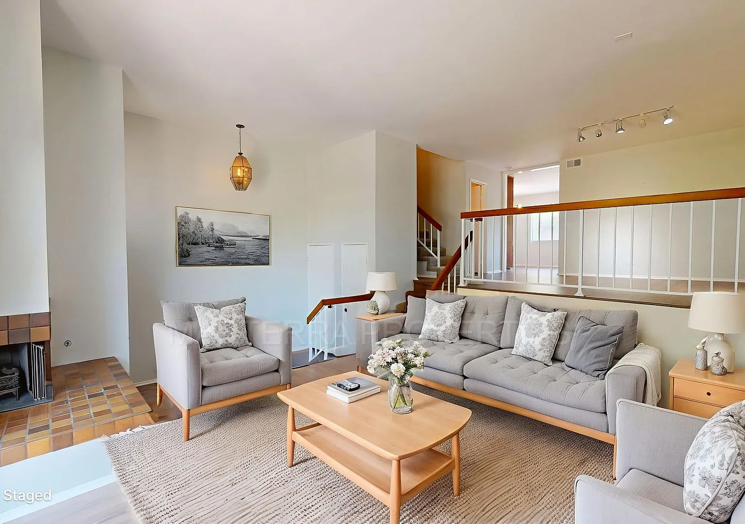Beautiful 2 Primary Bedroom in Turtle Rock Meadows — Photo 1