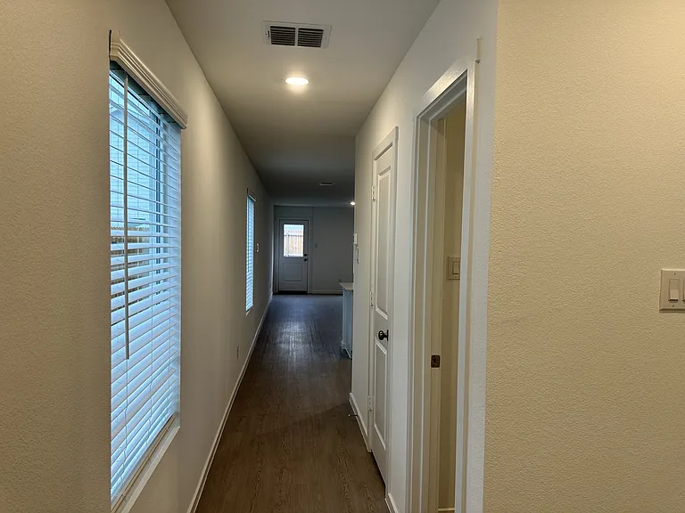 924 Sandhill Crane Ln — Photo 7
