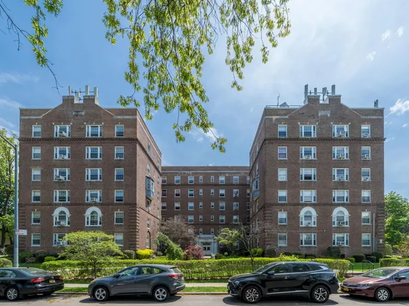 175-06 Devonshire Road #5L, Jamaica Estates, NY 11432