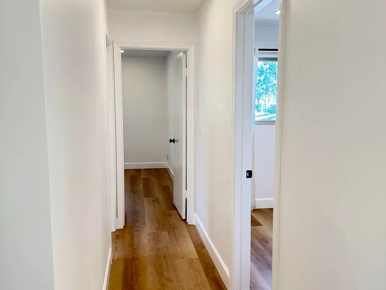 9887 Broadmoor Dr — Photo 23