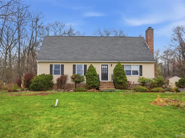 219 Lynch Avenue, New Hampton, NY 10958