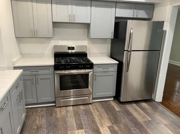 1737 W Pratt Blvd #1, Chicago, IL 60626