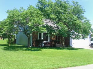 6742 SW 25th St, Topeka, KS 66614