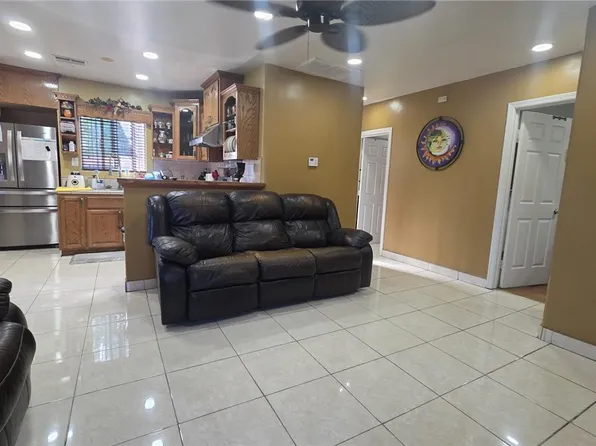 20709 Alburtis Ave, Lakewood, CA 90715