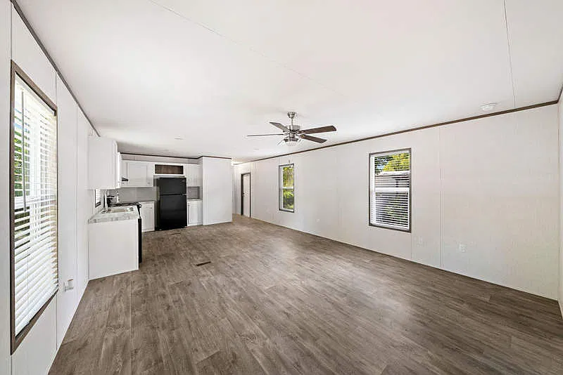 3 bed, 2.0 bath, 1056 sqft, $1,499 — Photo 2