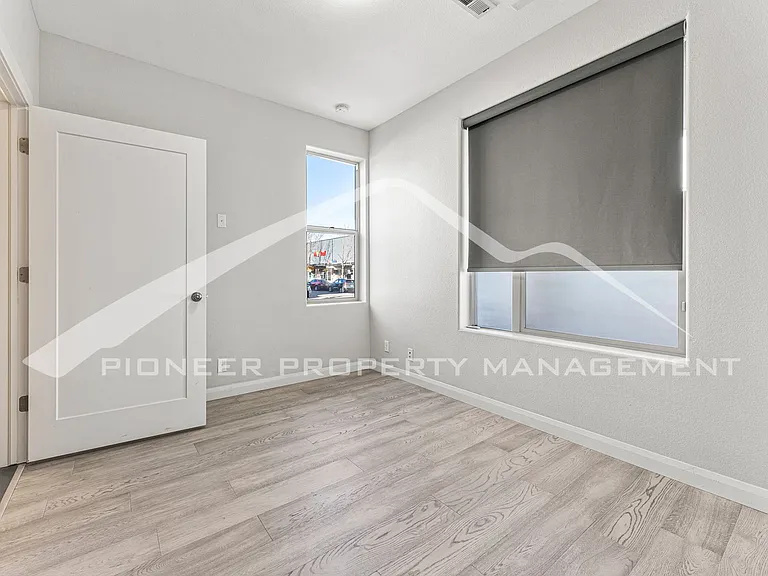 6996 W Alaska Dr — Photo 4