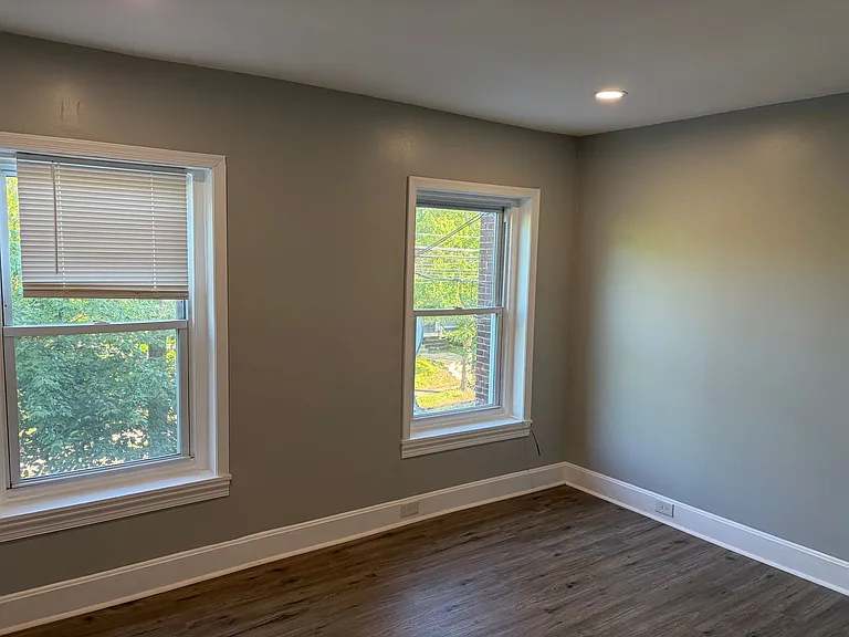 512 1/2 N Charlotte St — Photo 17