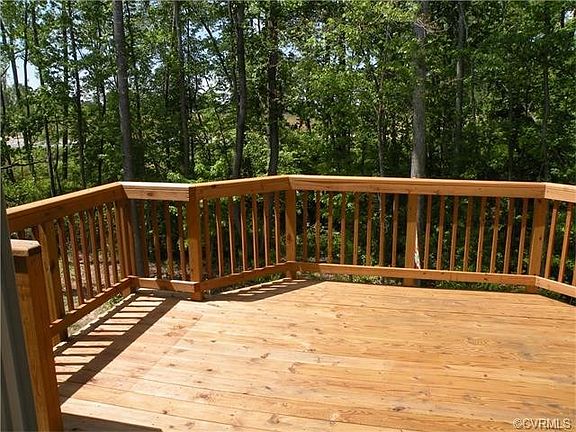 2nd image of 9453 Selborne Cir