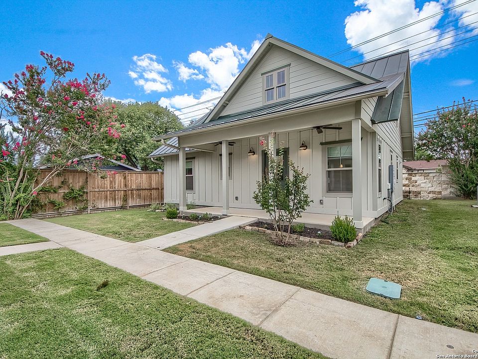1st image of 530 Oak Park Dr #400