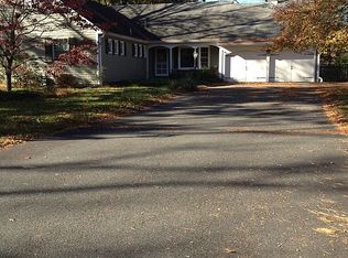 12 Weidel Dr, Pennington, NJ