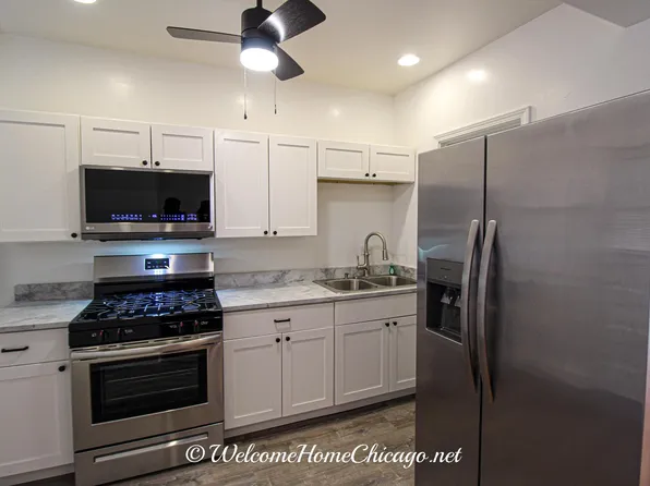 2016 E 68th St #2E, Chicago, IL 60649