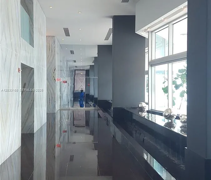 335 Biscayne Blvd #2106 — Photo 2