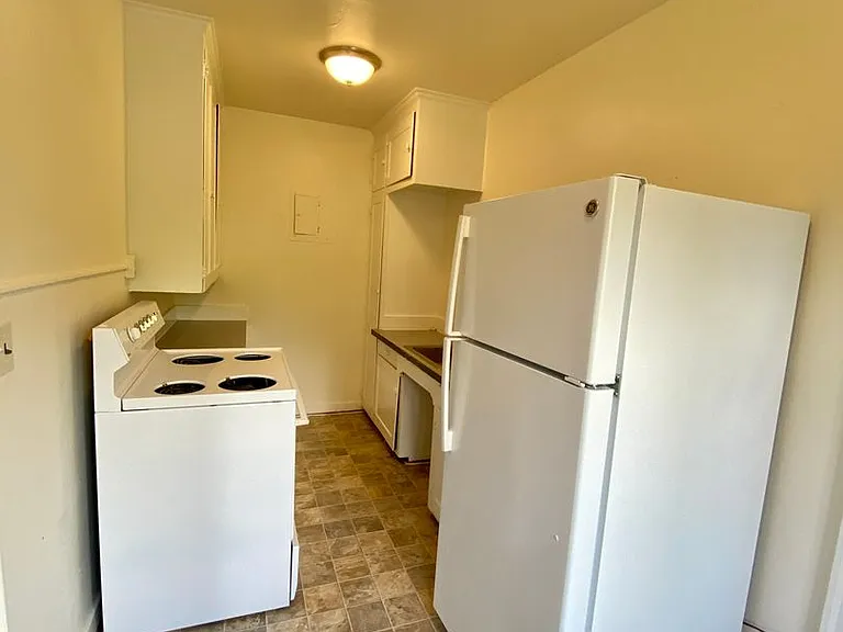 Palamar Apartments — Photo 9