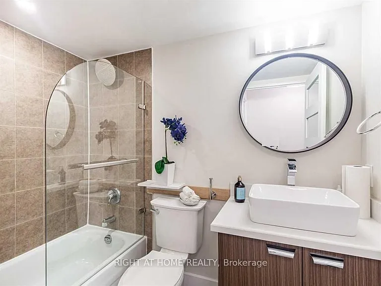555 Wilson Heights Blvd #215 — Photo 13