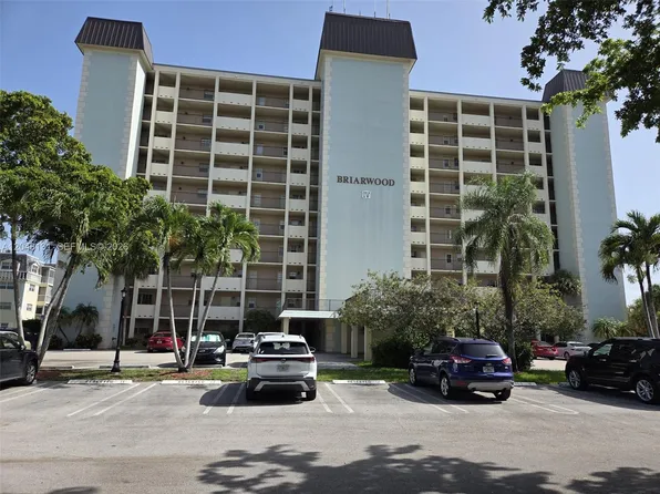 9101 W Sample Rd APT 102, Pompano Beach, FL 33065