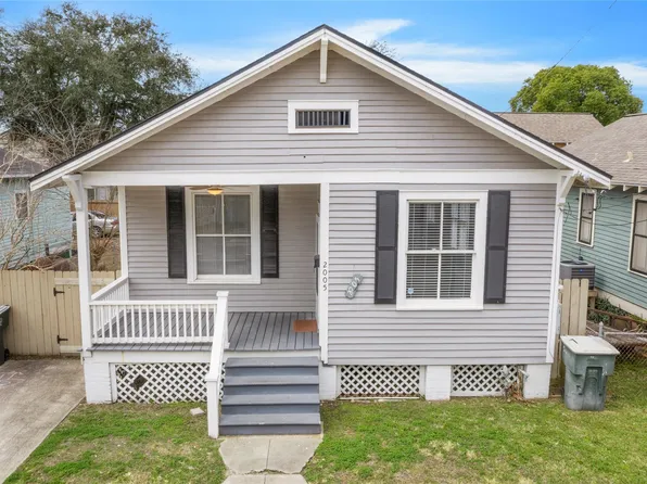 2005 37th St, Galveston, TX 77550